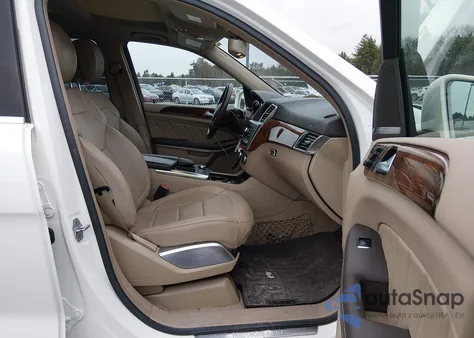 2015 Mercedes-Benz Gl 550 4Matic z USA, uszkodzony, nr VIN 4JGDF7DE6FA445632